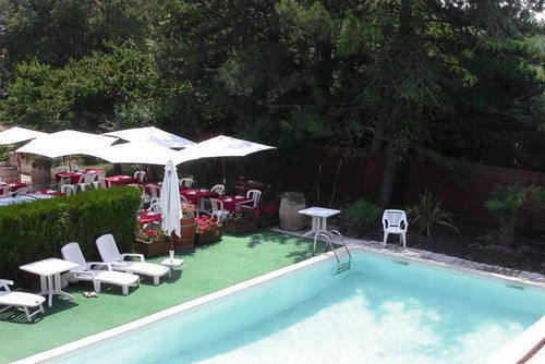 Logis L' D'uzes 2*
